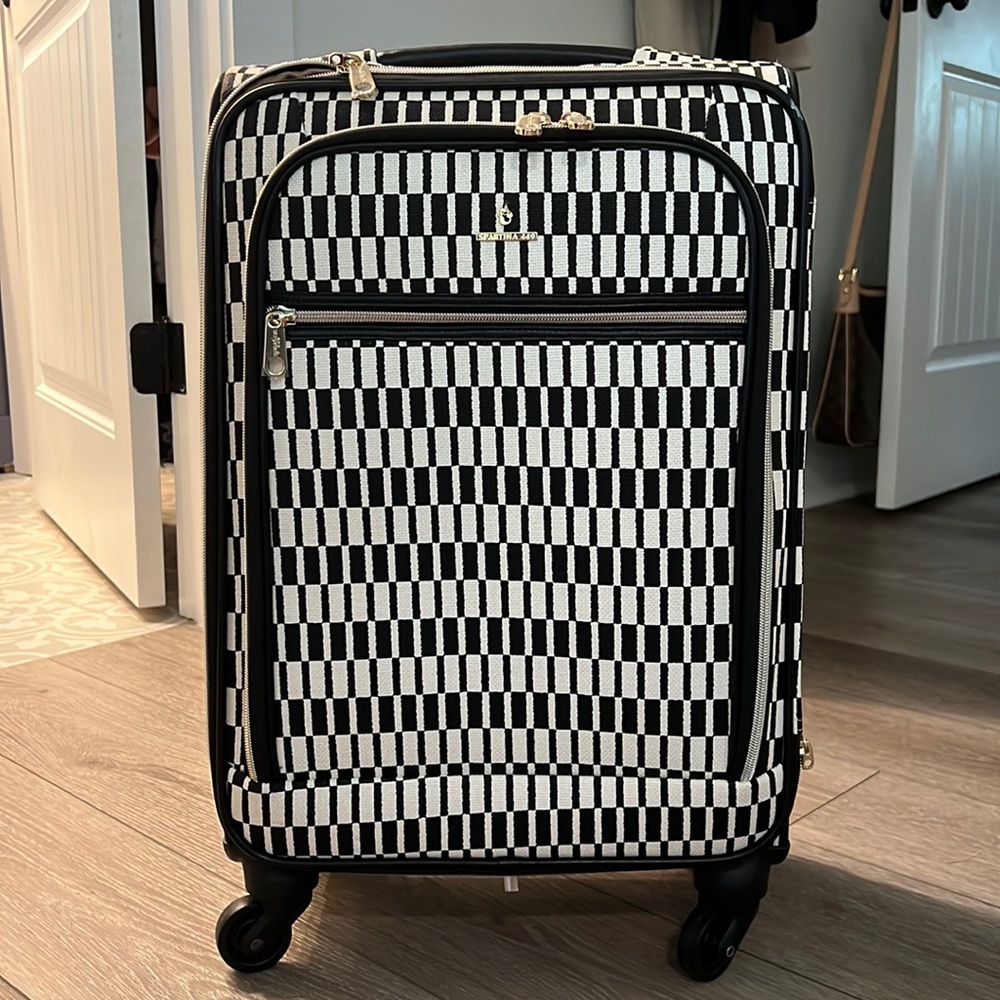 Spartina 449 West Bluff 20” rolling suitcase